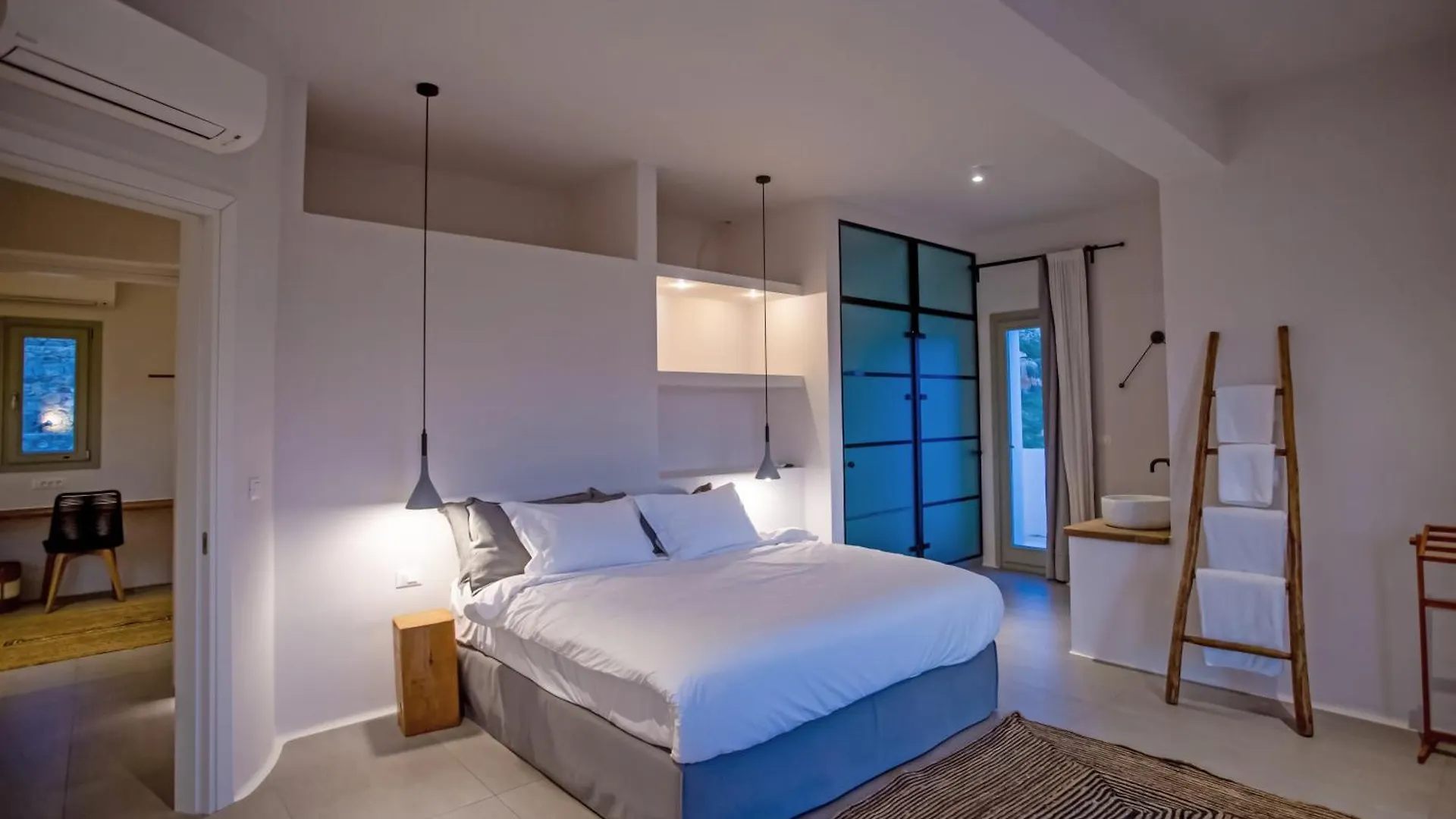 Aura Seaview Sunset Pool Villa W Night Security Guard - Six Bedrooms Fanari  0*, Fanari (Mykonos)